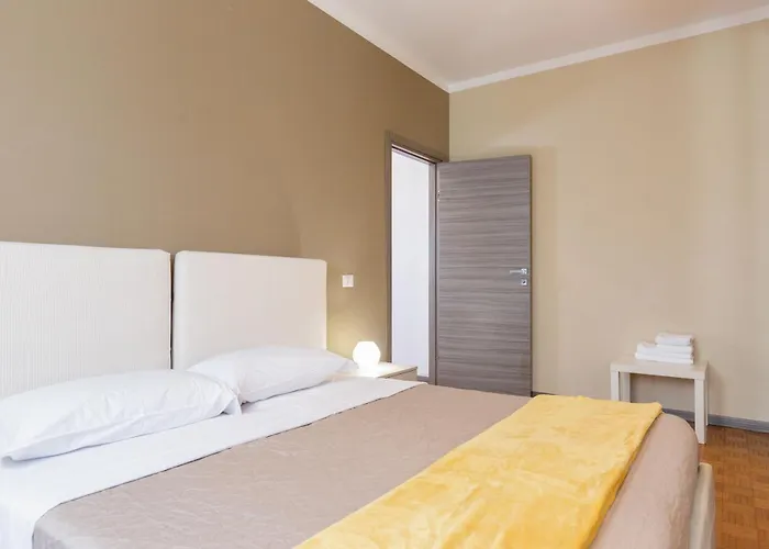 Honey Exclusive Apartment - Train Station - Near Center